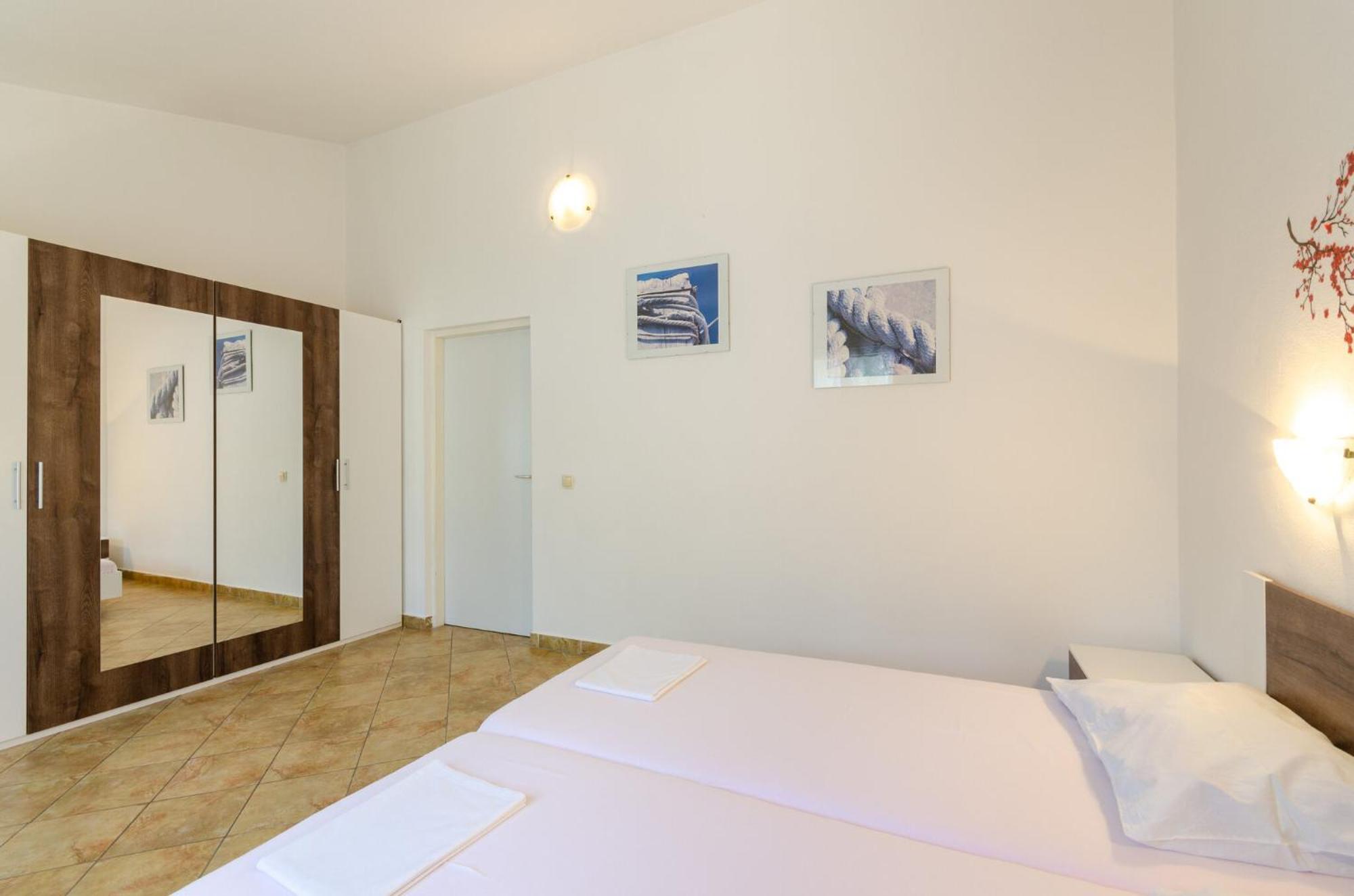 Lana R. Apartment Crikvenica Exterior photo